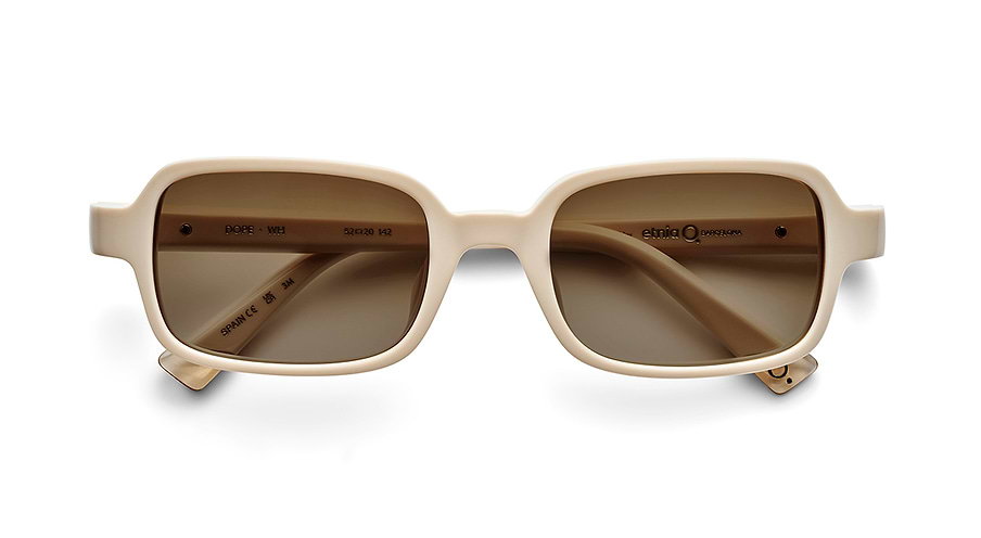 Das Bild zeigt die Sonnenbrille DOPE WH von der Marke Etnia Barcelona in beige.